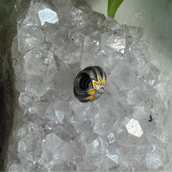 Pandora - Smiling Sun Authentic Retired Charm Bead - Silver and Yellow Enamel - Picture 5 of 8